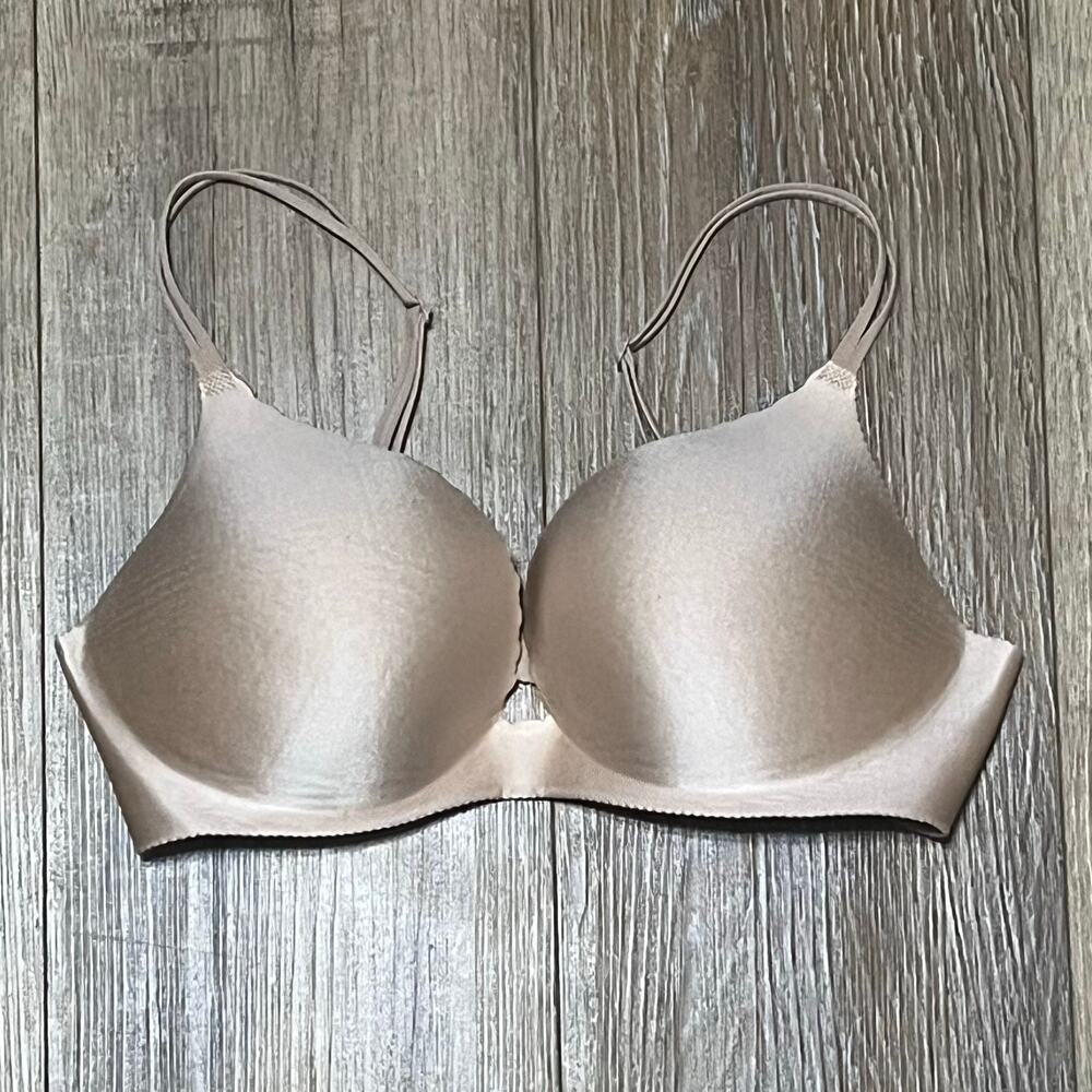 Victoria's Secret Angels Secret Embrace Bra 34D Wired Push Up Nude Scalloped